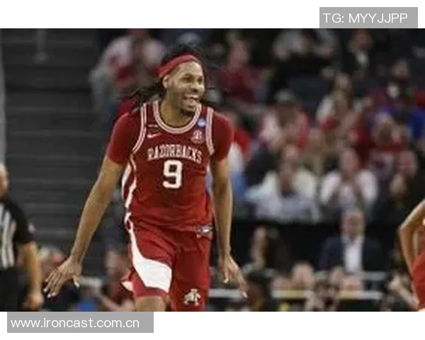 黄蜂队正式签约阿肯色大学中锋乔纳斯艾杜期待新赛季表现