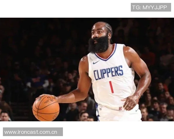 普理查德回忆被哈登晃倒经历直言脚踝无恙心态乐观