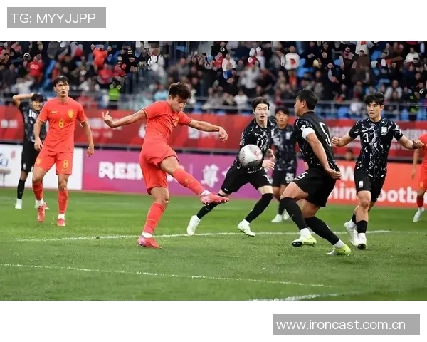 中国女球迷关注日本U23门将后遭骚扰引发热议与讨论