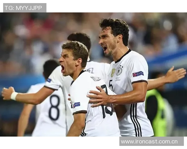 胡梅尔斯与穆勒重聚羊头牌锦标赛合影引发球迷热议