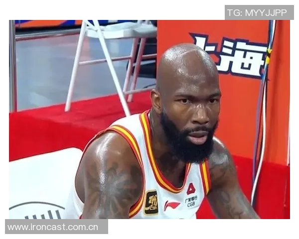 小琼斯坚定表示无论首发与否始终专注盯防对手核心球员并勇敢出手