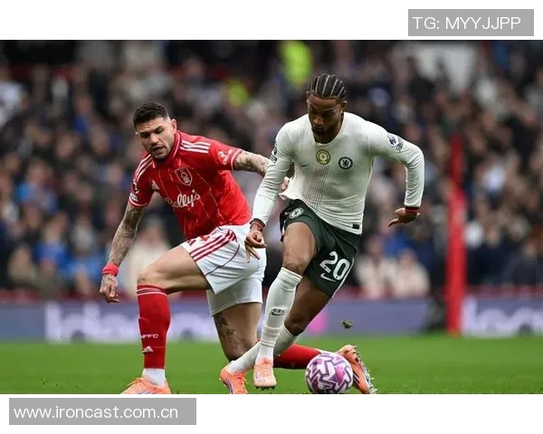 英超最新动态：阿森纳稳居榜首切尔西降至第四维拉上升至第三红军继续第八